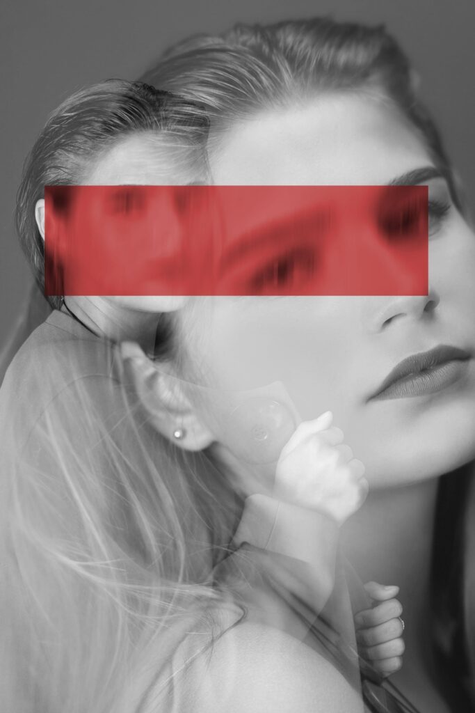 Doppia esposizione fotografica per la campagna Stop Violenza sulle donne