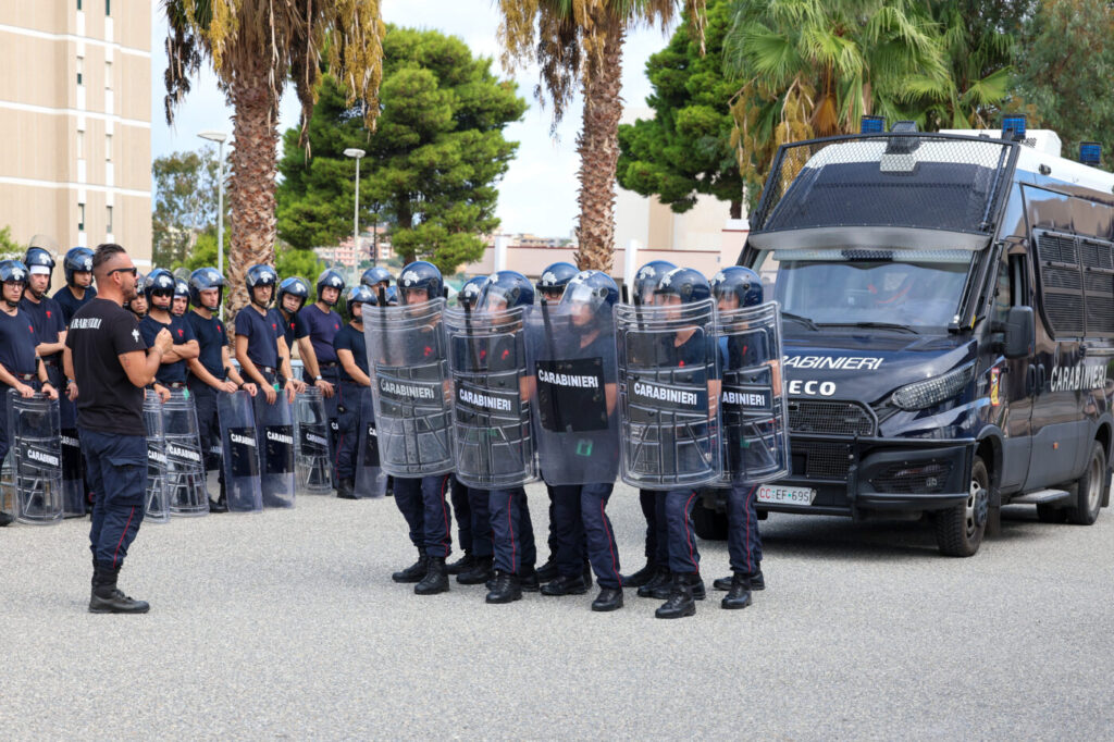Allievi della Scuola Carabinieri durante le attività di addestramento