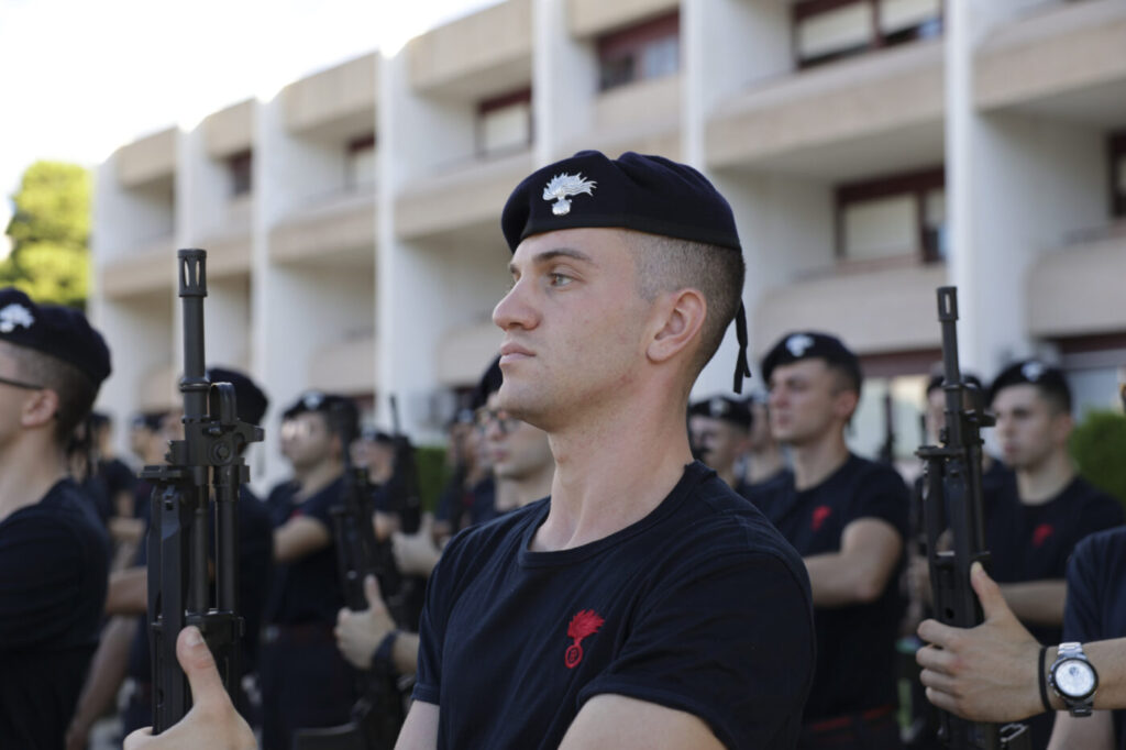 Allievi della Scuola Carabinieri durante l'addestramento formale